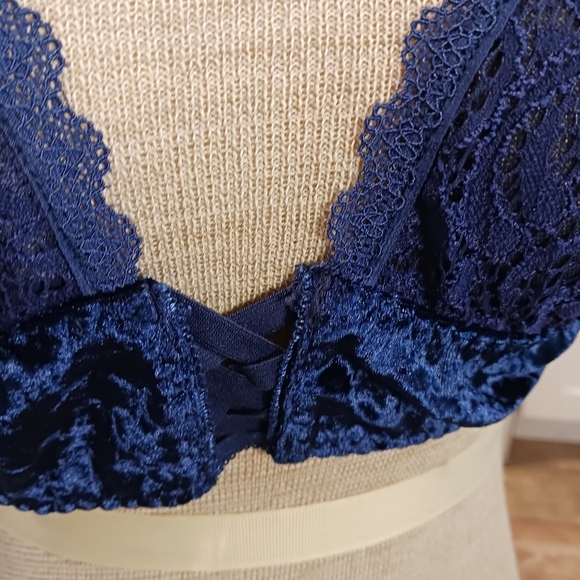 Size Extra Large Ella Lust Womens Bralette Velour Dark Blue Whimsigoth - Picture 5 of 5